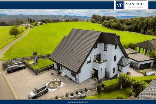 Foto - Haus zum Kaufen in Hennef 895.000,00 € 327 m²