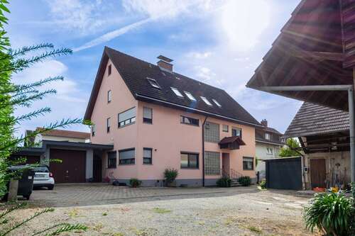 Foto - Haus zum Kaufen in March 1.195.000,00 € 359.98 m²