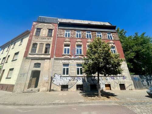 Foto - Haus zum Kaufen in Bernburg 100.000,00 € 299 m²