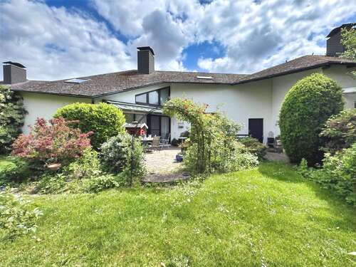 Foto - Haus zum Kaufen in Burgwedel 585.000,00 € 187.75 m²