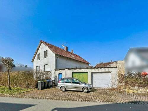 Foto - Haus zum Kaufen in Willebadessen 99.000,00 € 200 m²