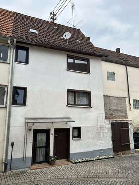 Foto - Haus zum Kaufen in Urspringen 39.800,00 € 90 m²