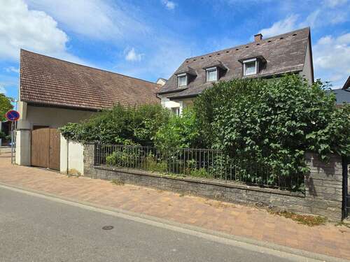 Foto - Haus zum Kaufen in March 498.500,00 € 147.76 m²