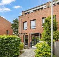 Haus zum Mieten in Düsseldorf 2.990,00 € 150 m²