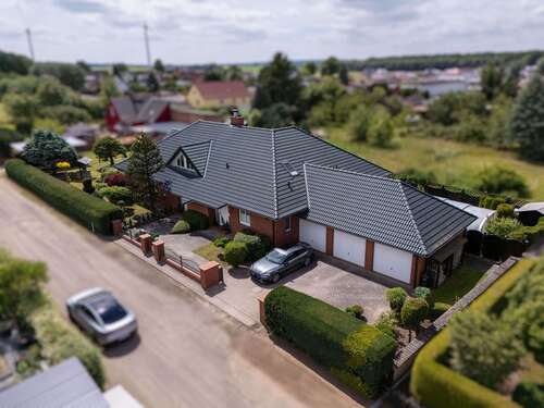 Foto - Haus zum Kaufen in Friedland 595.000,00 € 270 m²