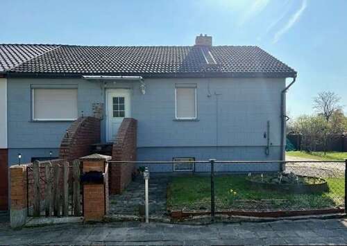 Foto - Haus zum Kaufen in Rollwitz 70.000,00 € 85 m²