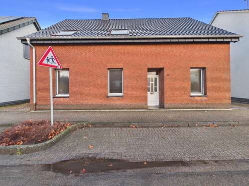 Foto - Haus zum Kaufen in Rees 229.000,00 € 154 m²