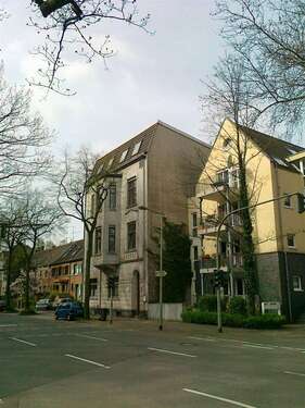 Foto - Haus zum Kaufen in Duisburg 310.000,00 € 400.31 m²