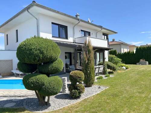 Foto - Haus zum Kaufen in Roßbach 785.000,00 € 245.65 m²