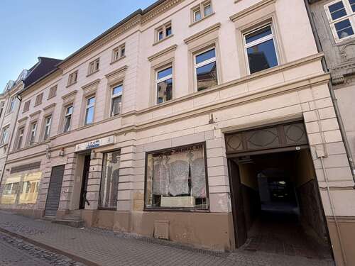 Foto - Haus zum Kaufen in Helmstedt 298.000,00 € 600 m²