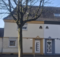 Haus zum Kaufen in Krefeld 490.000,00 € 140 m²