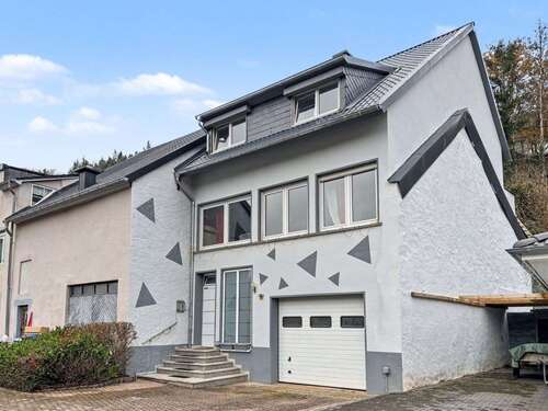 Foto - Haus zum Kaufen in Landscheid 185.000,00 € 148.04 m²