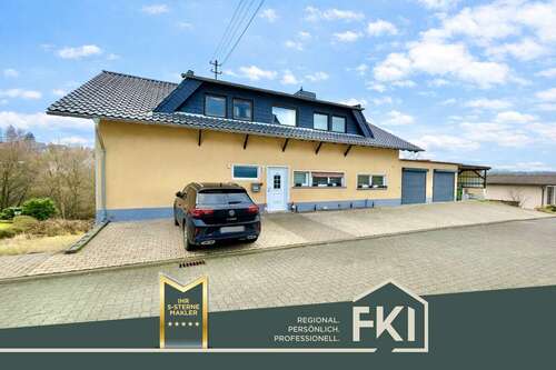 Foto - Haus zum Kaufen in Müschenbach 330.000,00 € 332 m²