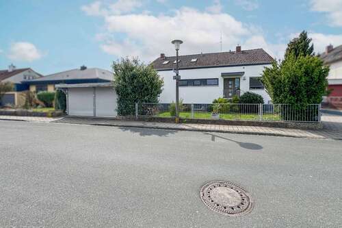 Foto - Wohnung zum Kaufen in Obermichelbach 229.000,00 € 76.09 m²
