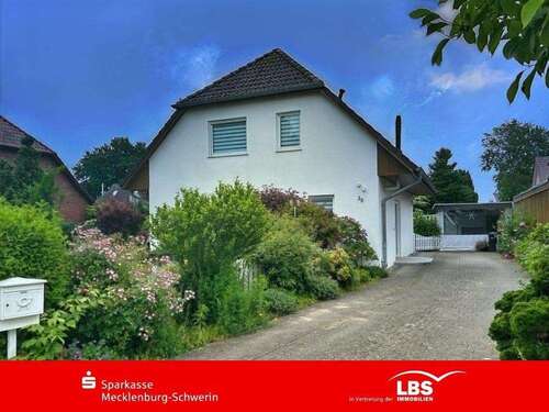 Foto - Haus zum Kaufen in Kuhstorf 269.000,00 € 135 m²