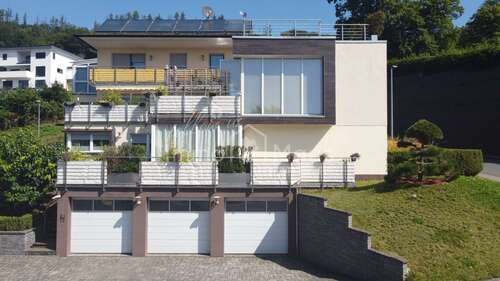 Foto - Haus zum Kaufen in Plettenberg 799.900,00 € 242 m²