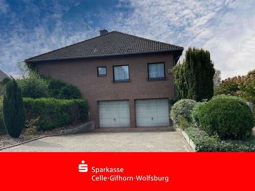 Foto - Haus zum Kaufen in Wolfsburg, Neindorf 289.000,00 € 134.84 m²