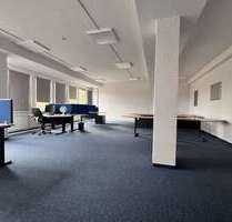 Büro in Zwickau Pölbitz 3.000,00 € 456.99 m² - Zwickau / Pölbitz