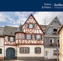 Haus zum Kaufen in Oestrich-Winkel 1.240.000,00 € 242 m²