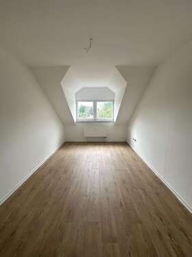 Foto - Wohnung zum Mieten in Zwickau 445,00 € 80.88 m²