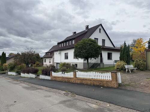 Foto - Haus zum Kaufen in Halle 179.000,00 € 260 m²