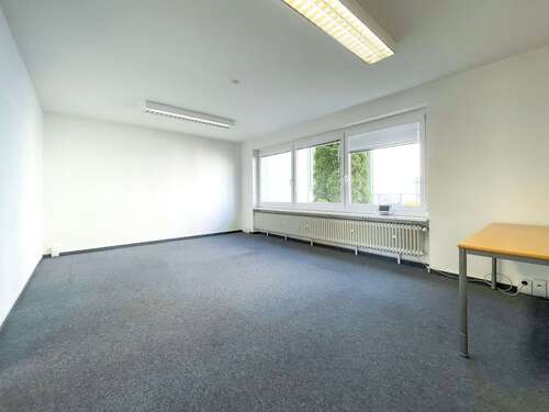 Foto - Büro in Langenfeld (Rheinland) 600,00 € 77 m²