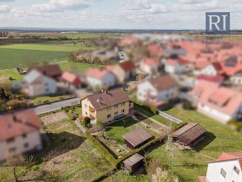 Foto - Haus zum Kaufen in Abtswind 439.000,00 € 192 m²