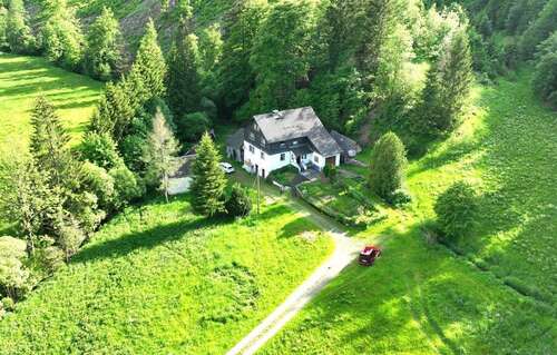 Foto - Haus zum Kaufen in Sonneberg 220.000,00 € 179 m²