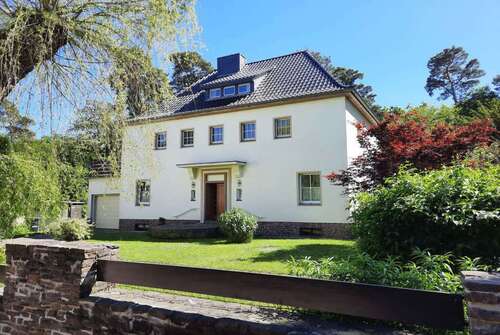 Foto - Haus zum Kaufen in Halle (Saale)-Dölau 980.000,00 € 226 m²