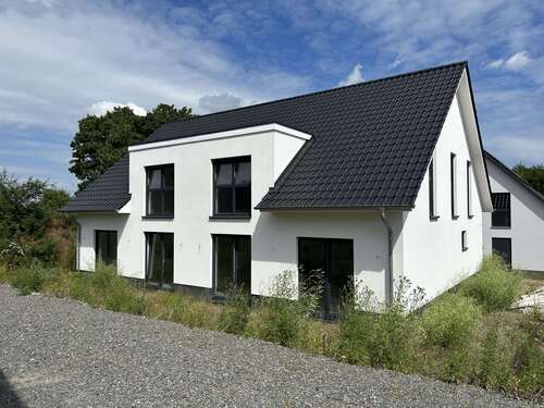 Foto - Haus zum Kaufen in Holle 620.000,00 € 166.35 m²