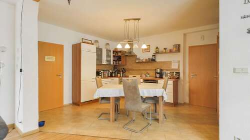 Foto - Haus zum Kaufen in Großbreitenbach 130.000,00 € 276 m²