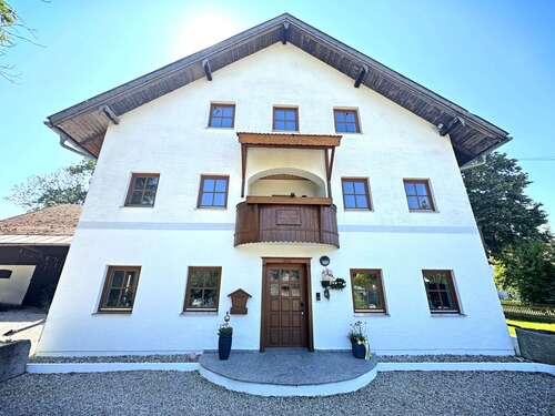 Foto - Haus zum Kaufen in Neuching 990.000,00 € 155 m²
