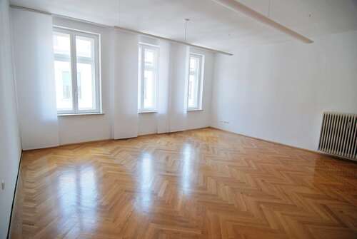 Foto - Büro in München 2.250,00 € 118 m²