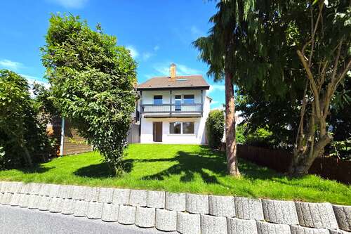 Foto - Haus zum Kaufen in Waldbronn 547.000,00 € 165 m²