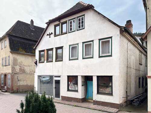 Foto - Haus zum Kaufen in Amorbach 105.000,00 € 142.68 m²