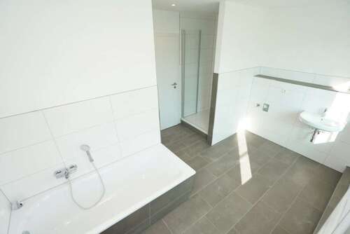 Foto - Wohnung zum Mieten in Chemnitz 294,88 € 45.02 m²