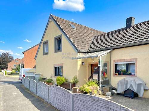 Foto - Haus zum Kaufen in Mönchengladbach-Hardt 219.000,00 € 75 m²