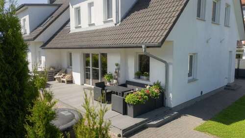 Foto - Haus zum Kaufen in Elmenhorst-Lichtenhagen 595.000,00 € 146 m²