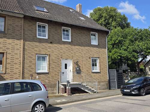 Foto - Haus zum Kaufen in Giesen OT Emmerke 147.500,00 € 164 m²