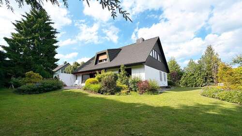 Foto - Haus zum Kaufen in Ellerbek 698.000,00 € 177 m²