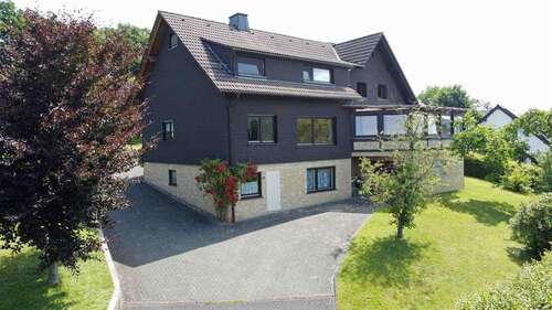 Foto - Haus zum Kaufen in Reichshof 445.000,00 € 234 m²