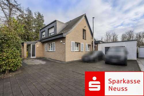 Foto - Haus zum Kaufen in Grevenbroich 749.000,00 € 155 m²