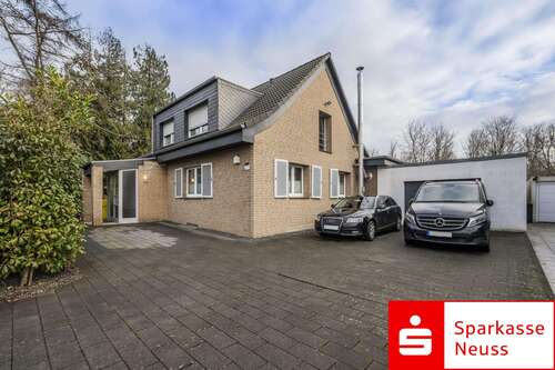 Foto - Haus zum Kaufen in Grevenbroich 749.000,00 € 155 m²