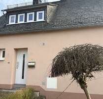 Haus zum Kaufen in Mittenaar 280.000,00 € 120 m²