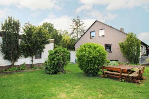 Foto - Haus zum Kaufen in Grafhorst 299.000,00 € 215 m²