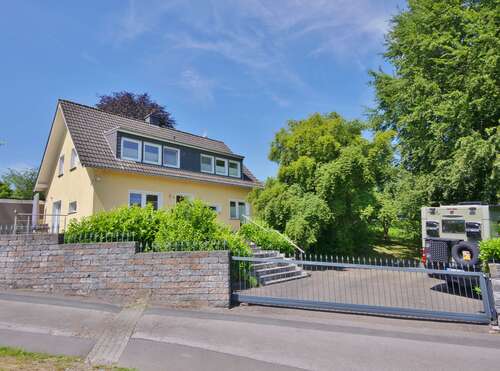 Foto - Haus zum Mieten in Haan 1.990,00 € 170 m²