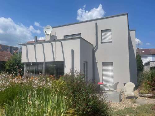 Foto - Haus zum Kaufen in Linkenheim-Hochstetten 1.450.000,00 € 284 m²