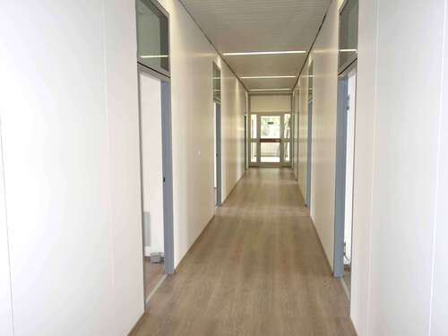 Foto - Büro in Riemerling 305,00 € 21.9 m²