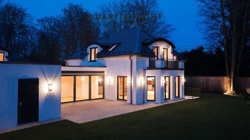 Foto - Haus zum Kaufen in Grünwald 3.590.000,00 € 220 m²