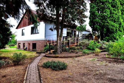 Foto - Haus zum Kaufen in Uttenreuth 525.000,00 € 130.6 m²